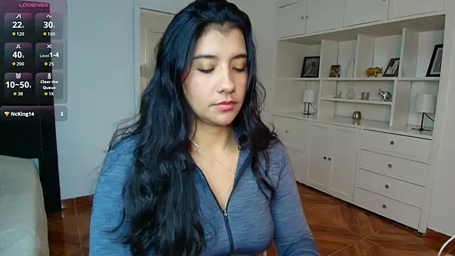 nina moen online show from 11/23/25, 03:17