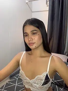 AngelHille online show from 12/19/25, 12:17