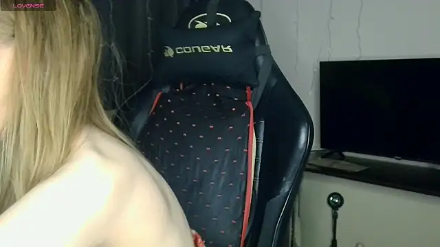 BabbbyFoxxx online show from 04/06/26, 04:46