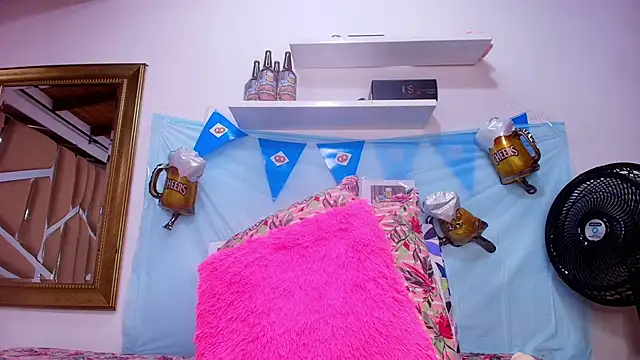 sweegirl69 online show from 10/04/25, 12:25