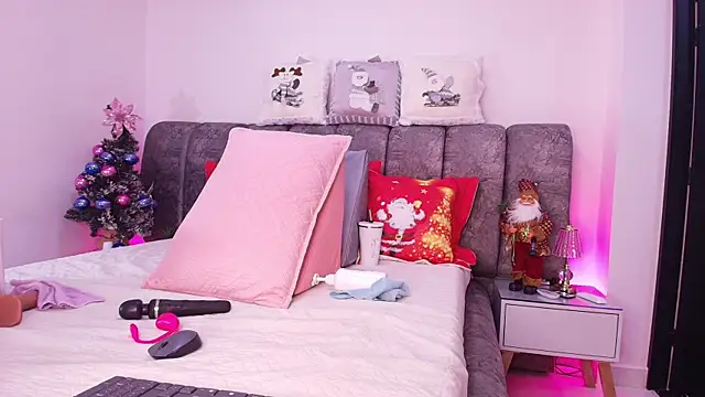 sweegirl69 online show from 12/22/25, 12:02