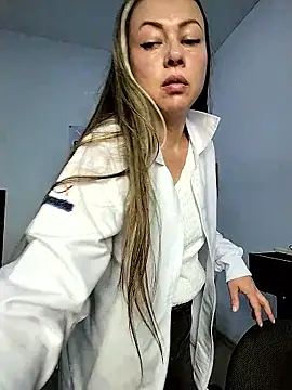 Madisson-04  online show from 11/30/25, 06:45