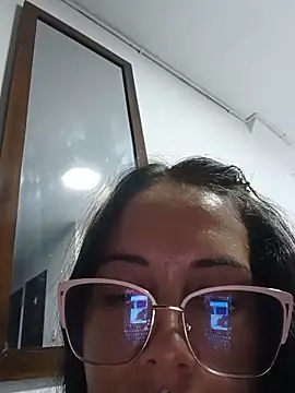 MiaForever1 online show from 06/18/26, 10:58