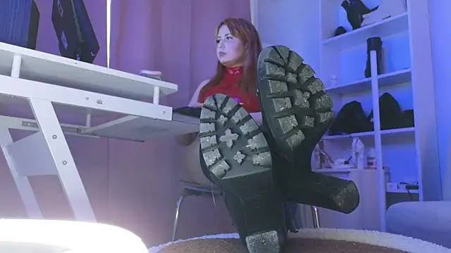 CruelSiren online show from 12/19/25, 07:04