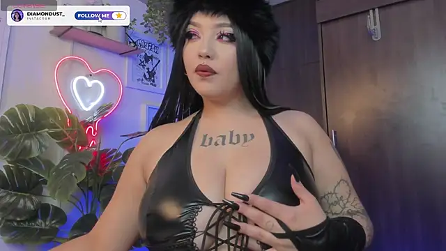 Snapshot of diamond_dustt chatting on 10/08/25, 07:33 diamond dustt online show from 10/08/25, 07:33