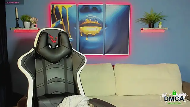 Snapshot of Roxy_foxi chatting on 11/27/25, 01:07 Roxy foxi online show from 11/27/25, 01:07