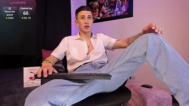 Snapshot of Sebas_maverick chatting on 09/25/25, 03:21 Sebas maverick online show from 09/25/25, 03:21