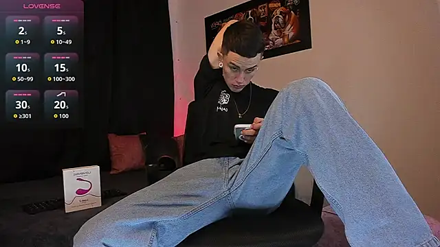 Snapshot of Sebas_maverick chatting on 09/30/25, 03:22 Sebas maverick online show from 09/30/25, 03:22