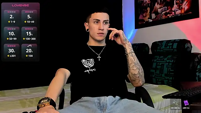 Snapshot of Sebas_maverick chatting on 11/24/25, 11:59 Sebas maverick online show from 11/24/25, 11:59