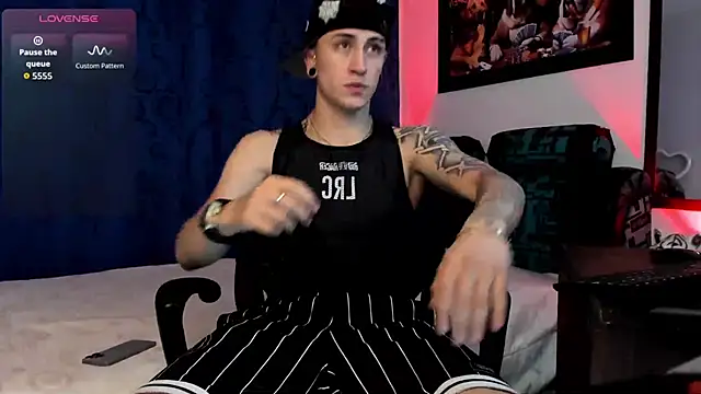 Snapshot of Sebas_maverick chatting on 12/15/25, 05:44 Sebas maverick online show from 12/15/25, 05:44