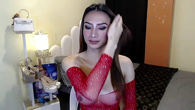 Snapshot of AmandaTheMonsterCock chatting on 11/19/25, 02:22 AmandaTheMonsterCock online show from 11/19/25, 02:22