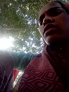 Snapshot of cutrashmi_hot47 chatting on 09/11/25, 10:04 cutrashmi hot47 online show from 09/11/25, 10:04