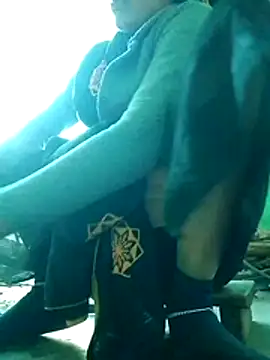 Snapshot of cutrashmi_hot47 chatting on 12/18/25, 02:17 cutrashmi hot47 online show from 12/18/25, 02:17