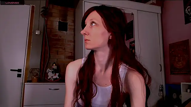 Snapshot of ariana_greys chatting on 12/19/25, 11:01 ariana greys online show from 12/19/25, 11:01