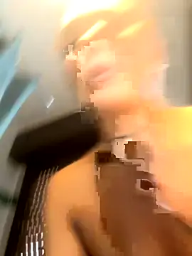 Snapshot of Lamery9696 chatting on 10/08/25, 09:18 Lamery9696 online show from 10/08/25, 09:18