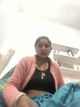 LUCKY cut online show from 02/02/26, 01:54