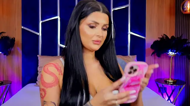 Snapshot of KylieKroftt chatting on 11/25/25, 10:54 KylieKroftt online show from 11/25/25, 10:54