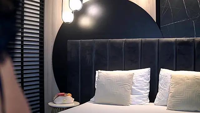 KylieKroftt online show from 03/06/26, 08:49