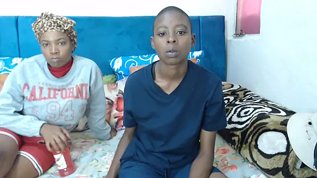 SweetSlenderChoc online show from 03/07/26, 04:48