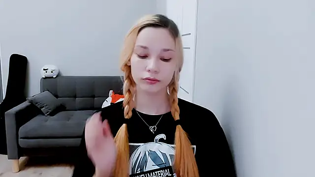 Kitten Alissa online show from 09/13/25, 06:18