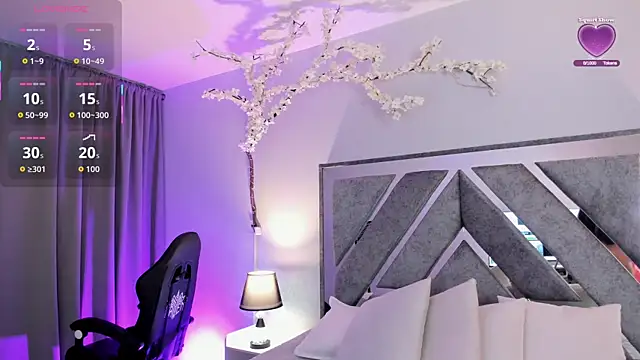 jasmincollin  online show from 12/23/25, 03:15