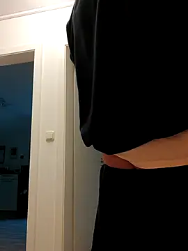 Oldmenhot66 online show from 09/27/25, 04:23