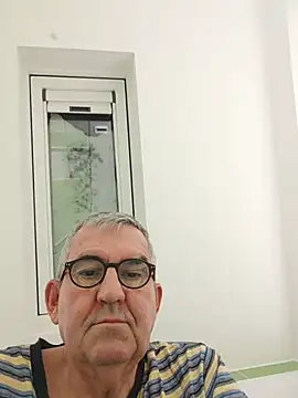 Oldmenhot66 online show from 11/24/25, 05:40