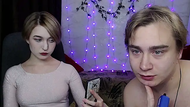 Snapshot of Lust4Money chatting on 11/17/25, 08:25 Lust4Money online show from 11/17/25, 08:25