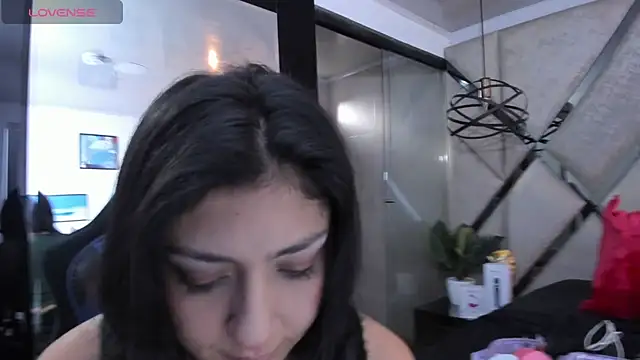 Snapshot of Ely09_ chatting on 04/28/26, 09:09 Ely09 online show from 04/28/26, 09:09