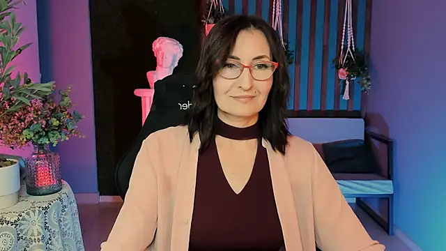 UnaTerra online show from 09/13/25, 05:51