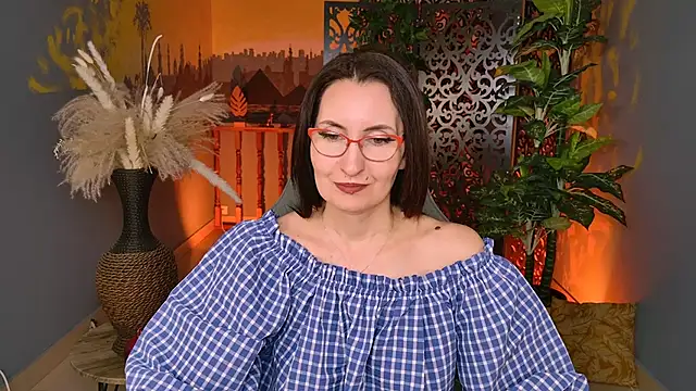 UnaTerra online show from 11/22/25, 05:17