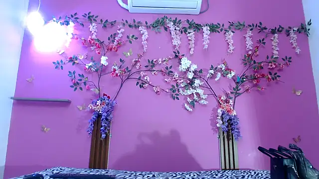 skinnysofia18 online show from 05/16/26, 01:43