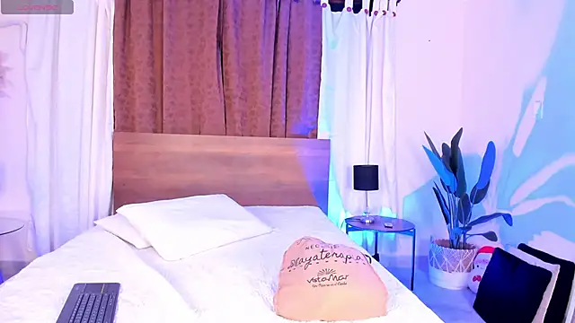 ViolettGomez 93 online show from 04/19/26, 05:07