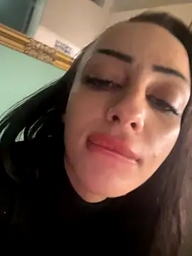 Snapshot of bbadies chatting on 10/20/25, 08:31 bbadies online show from 10/20/25, 08:31