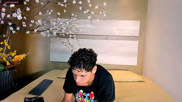 Mycandyfor You online show from 09/28/25, 02:33