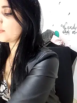 ValerieLove  online show from 10/04/25, 07:34