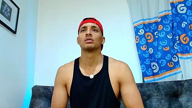 Snapshot of Smith_Fitness chatting on 06/24/26, 01:32 Smith Fitness online show from 06/24/26, 01:32