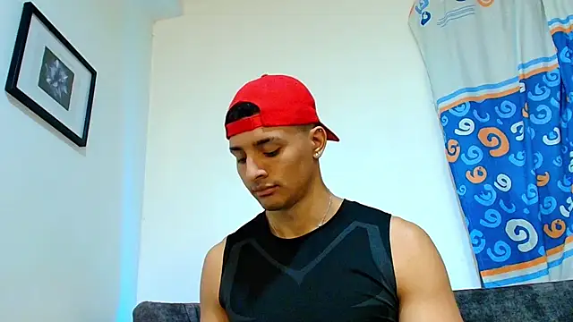 Snapshot of Smith_Fitness chatting on 06/26/26, 01:37 Smith Fitness online show from 06/26/26, 01:37