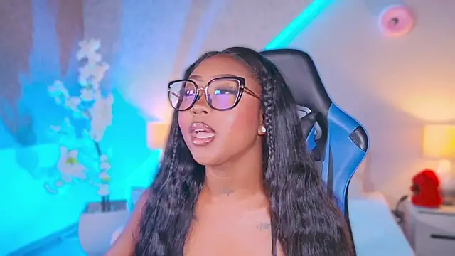 Kishalove  online show from 04/20/26, 10:51