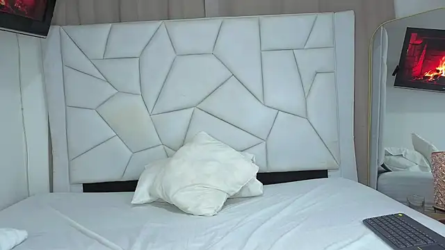 Paulaboterom online show from 10/09/25, 04:38