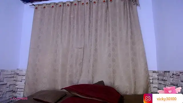 DaraKat18 online show from 11/25/25, 10:21