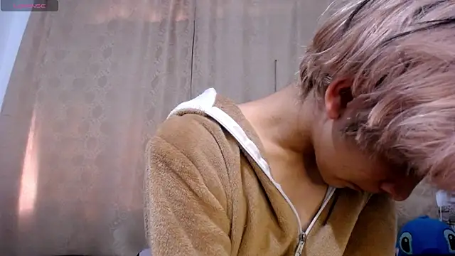 DaraKat18 online show from 04/14/26, 10:05