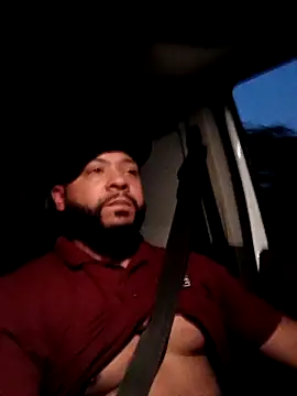 Snapshot of tripping385 chatting on 09/10/25, 10:04 tripping385 online show from 09/10/25, 10:04