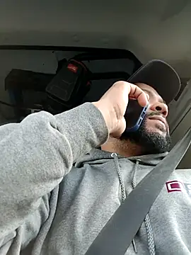 Snapshot of tripping385 chatting on 10/25/25, 05:19 tripping385 online show from 10/25/25, 05:19