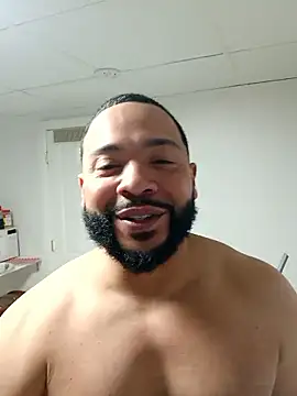 Snapshot of tripping385 chatting on 10/27/25, 12:58 tripping385 online show from 10/27/25, 12:58