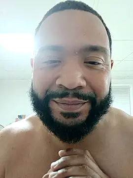 Snapshot of tripping385 chatting on 11/08/25, 06:13 tripping385 online show from 11/08/25, 06:13