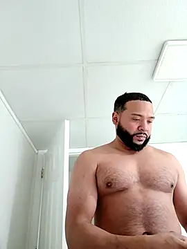 Snapshot of tripping385 chatting on 11/14/25, 07:01 tripping385 online show from 11/14/25, 07:01