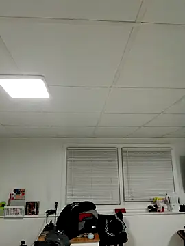 Snapshot of tripping385 chatting on 11/20/25, 09:58 tripping385 online show from 11/20/25, 09:58