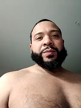 Snapshot of tripping385 chatting on 12/19/25, 01:34 tripping385 online show from 12/19/25, 01:34