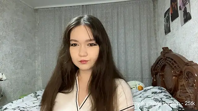 Pikmigirl18 online show from 11/14/25, 01:32